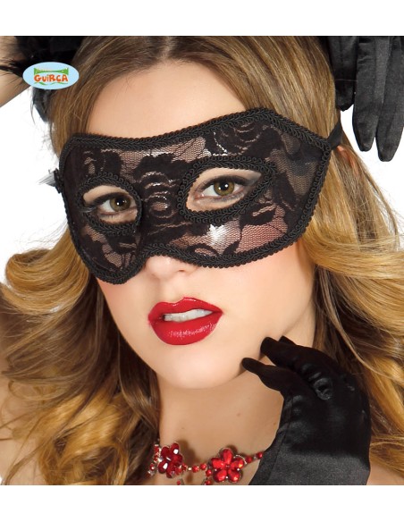 Kinky Donna Sexy Costume Maschera Tenendo Nero Gatto Isolato Grigio - Foto  Stock: Foto, Immagini © AntonLozovoy 187494010